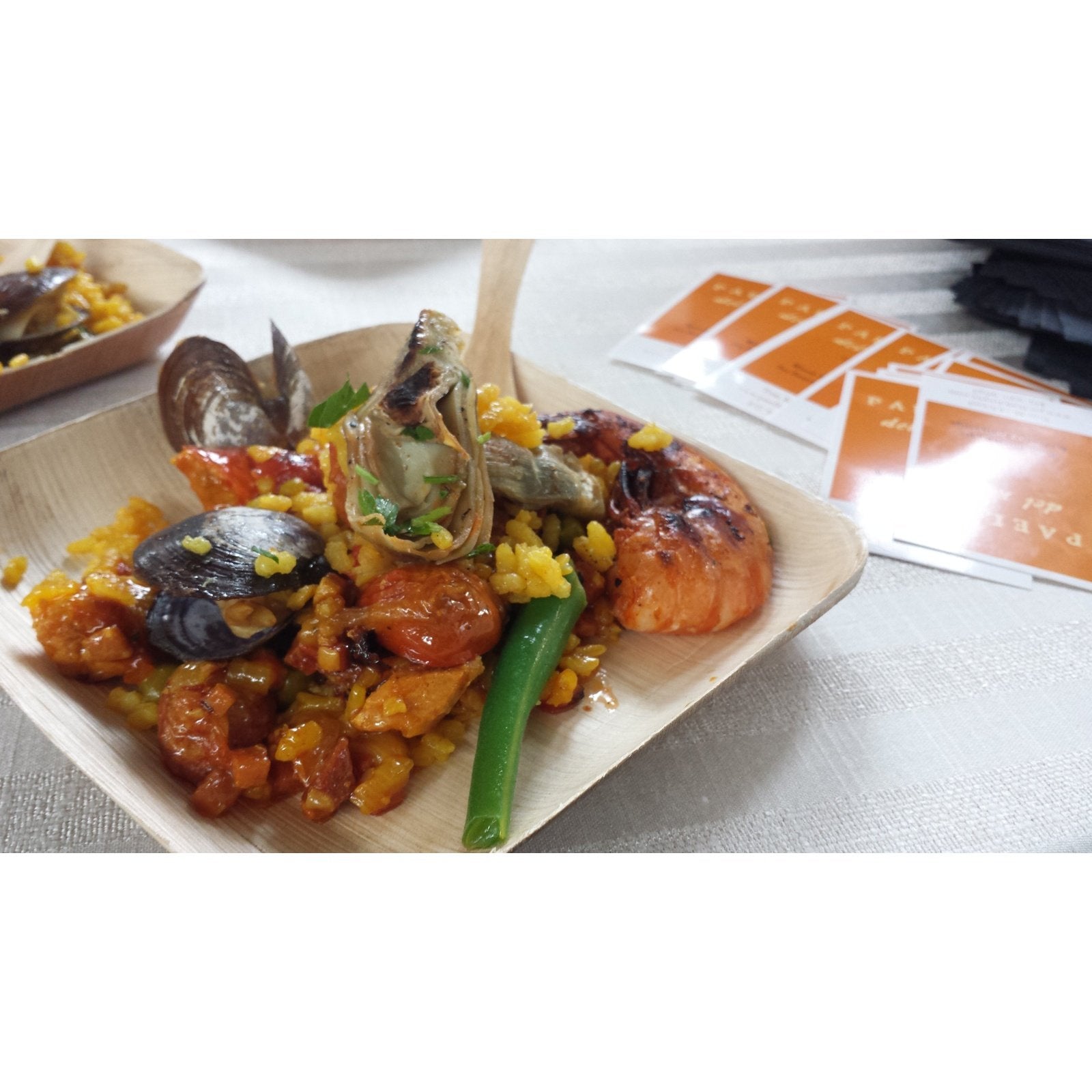 8" x 8" Square Palm Leaf Bowls (25 count Retail Pack)-VerTerra Dinnerware