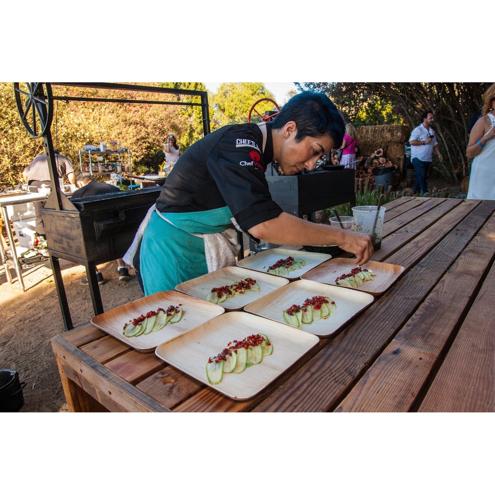 9" x 9" Extra Large Square Palm Leaf Plates (25 Count Retail Pack)-VerTerra Dinnerware