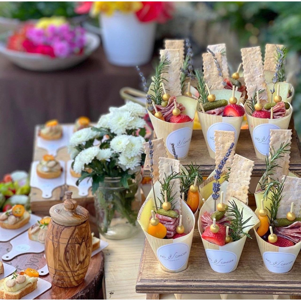 Snack Cones w/ Tray Wedding